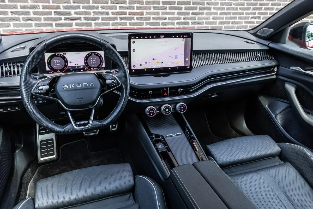 1.5 TSI 204pk PHEV Sportline Business | Panoramadak | Head-up Display | Stoelkoeling