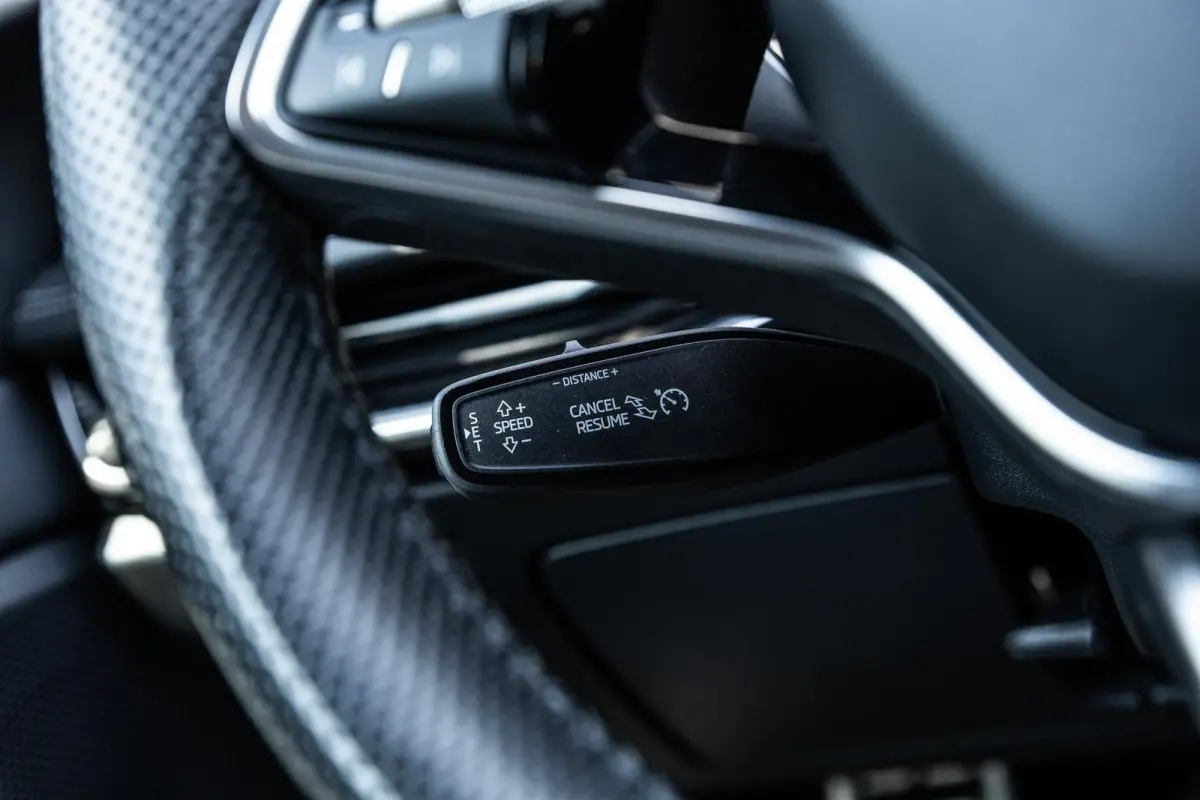 1.5 TSI 204pk PHEV Sportline Business | Panoramadak | Head-up Display | Stoelkoeling