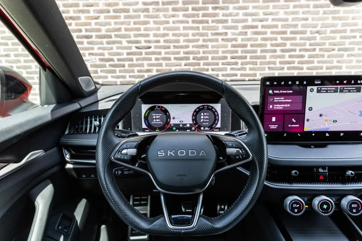 1.5 TSI 204pk PHEV Sportline Business | Panoramadak | Head-up Display | Stoelkoeling