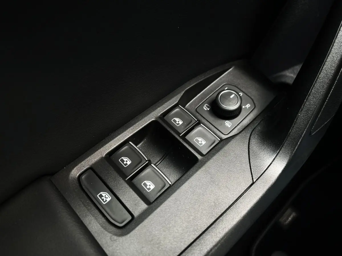 1.4 TSI eHybrid 204pk DSG PHEV FR Business Intense | SoH 95% | Trekhaak | Navigatgie | Stoelverwarming