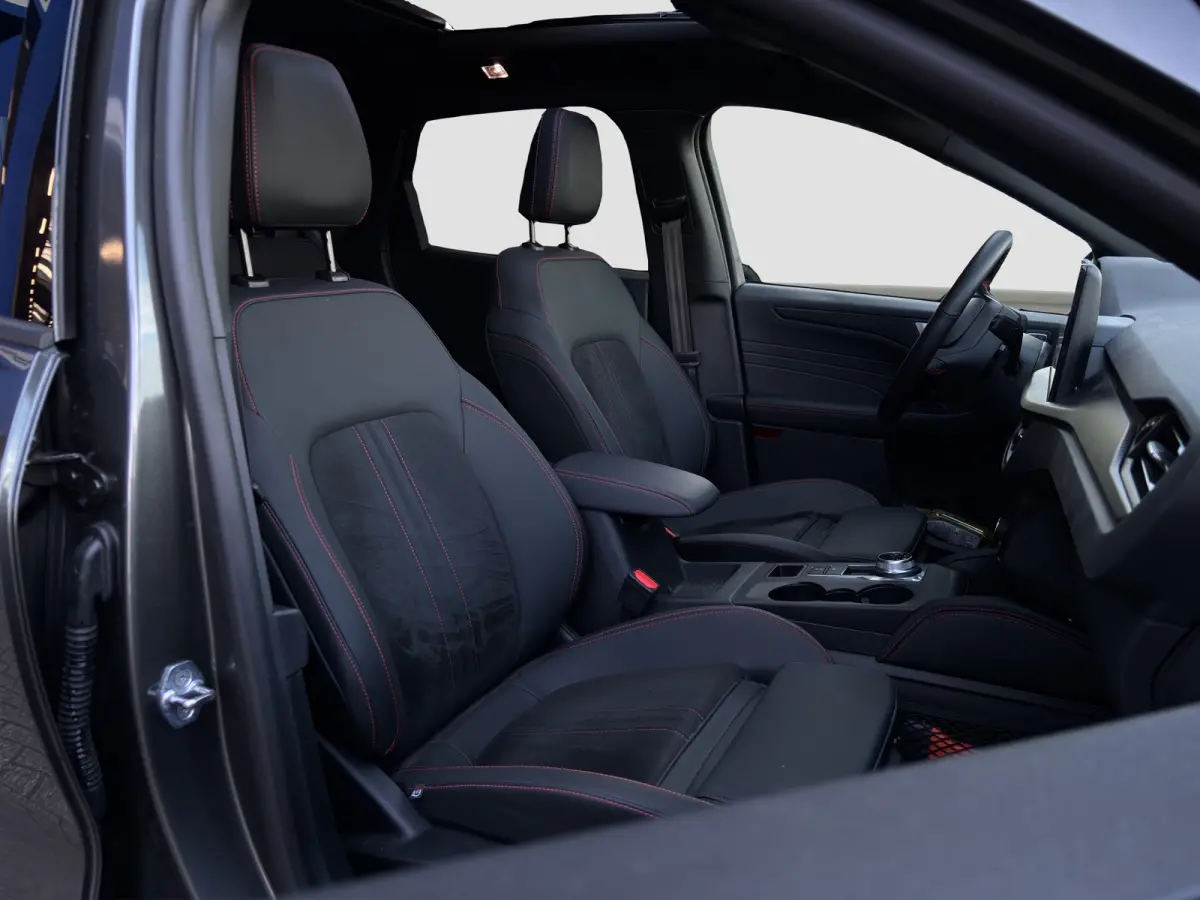 2.5 PHEV ST-Line X | Black Pack | Trekhaak | 20 inch | Pano