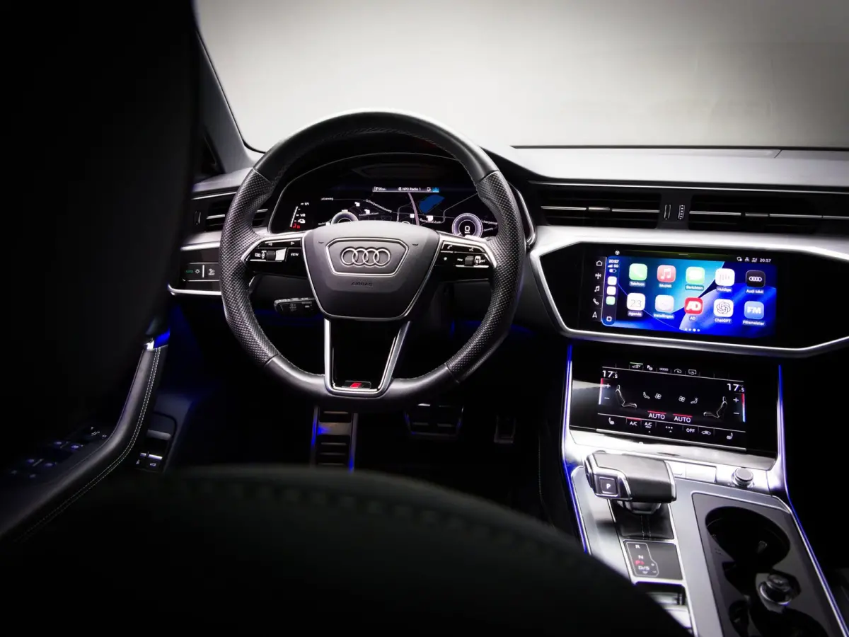 55 TFSI e quattro Competition S-Line Edition (MAXTON, B&O, SFEERVERLICHTING, TREKHAAK, PANO, 360 CAMERA, CARPLAY)
