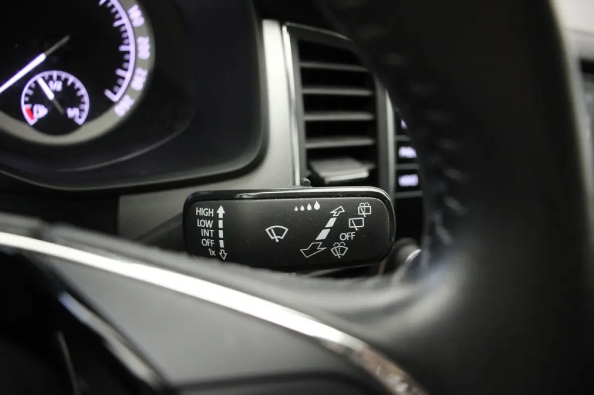 1.5 TSI Business Edition 7 Persoons - Carplay, Camera, Cruise, Clima, Half Leer