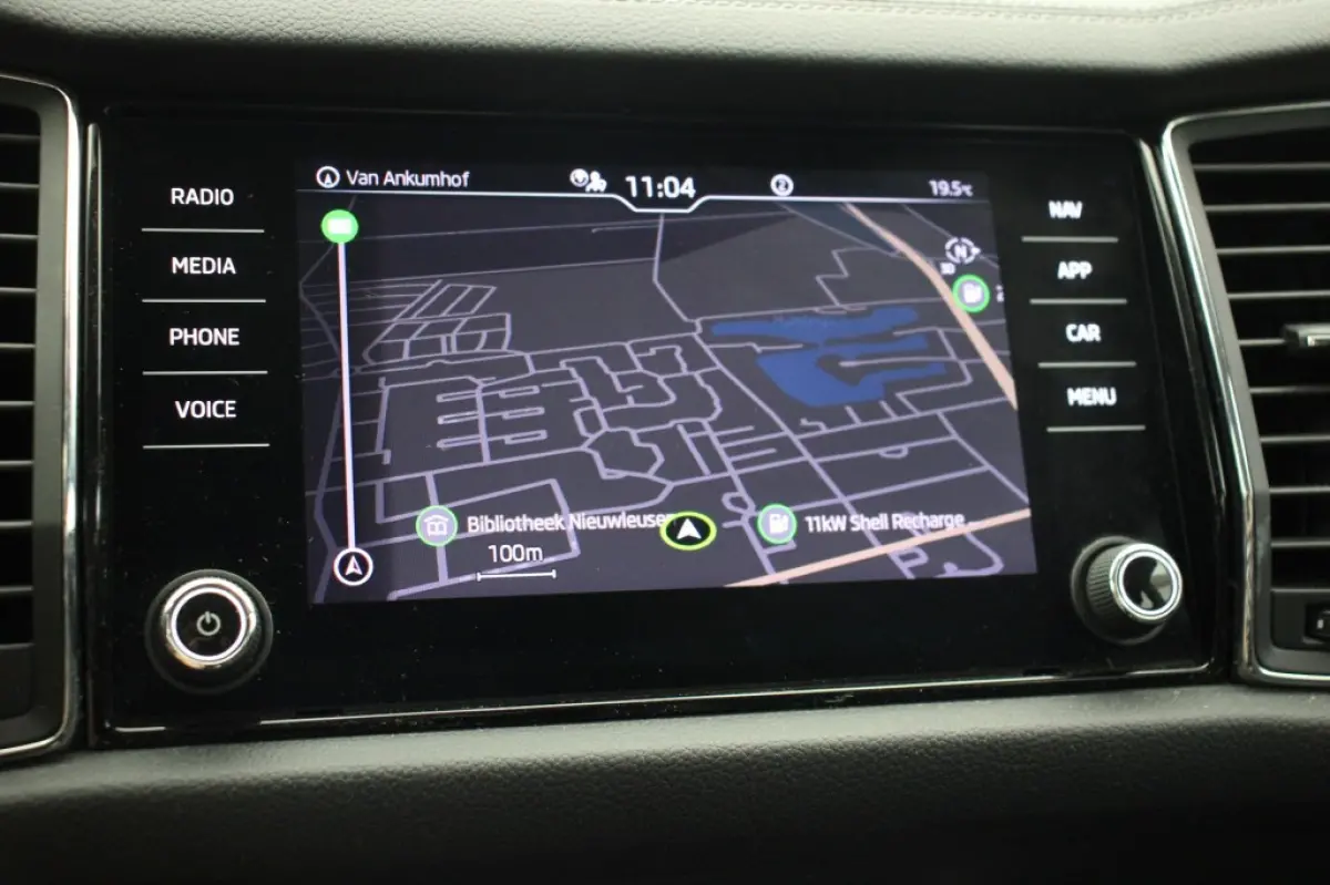 1.5 TSI Business Edition 7 Persoons - Carplay, Camera, Cruise, Clima, Half Leer