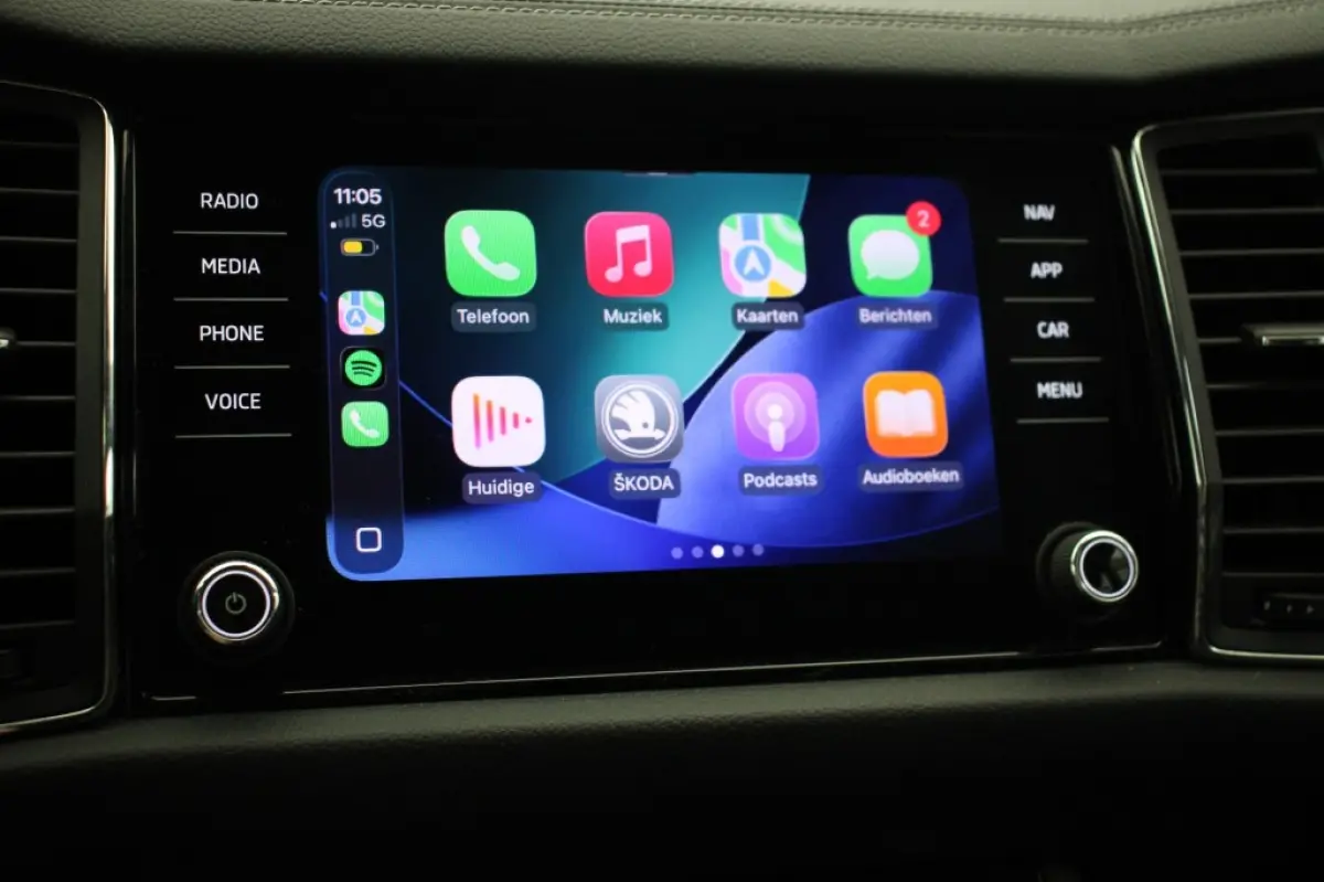 1.5 TSI Business Edition 7 Persoons - Carplay, Camera, Cruise, Clima, Half Leer