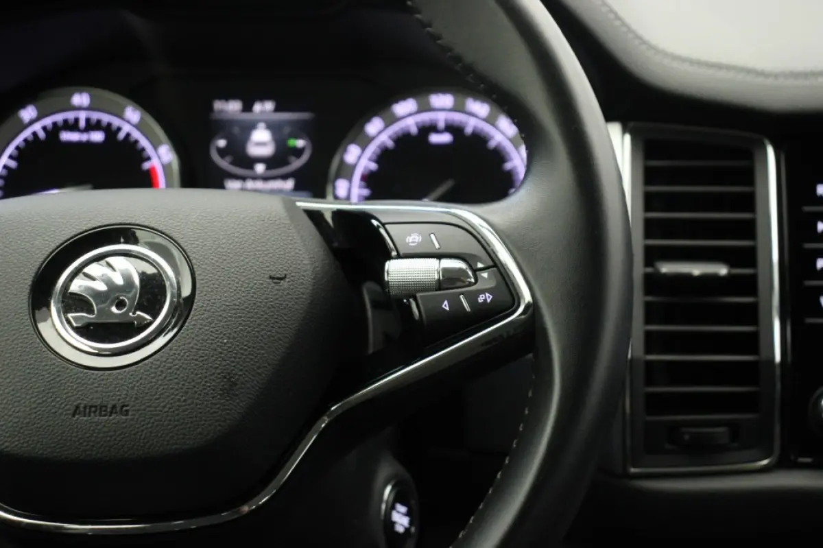 1.5 TSI Business Edition 7 Persoons - Carplay, Camera, Cruise, Clima, Half Leer
