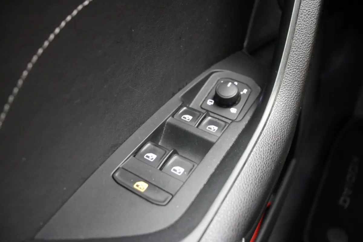 1.5 TSI Business Edition 7 Persoons - Carplay, Camera, Cruise, Clima, Half Leer