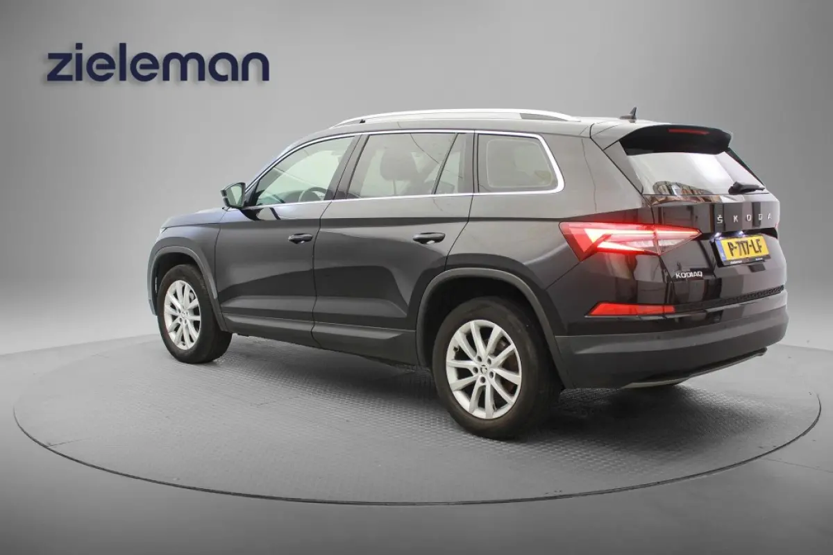 1.5 TSI Business Edition 7 Persoons - Carplay, Camera, Cruise, Clima, Half Leer