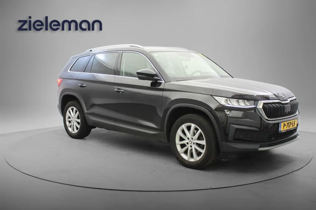 1.5 TSI Business Edition 7 Persoons - Carplay, Camera, Cruise, Clima, Half Leer