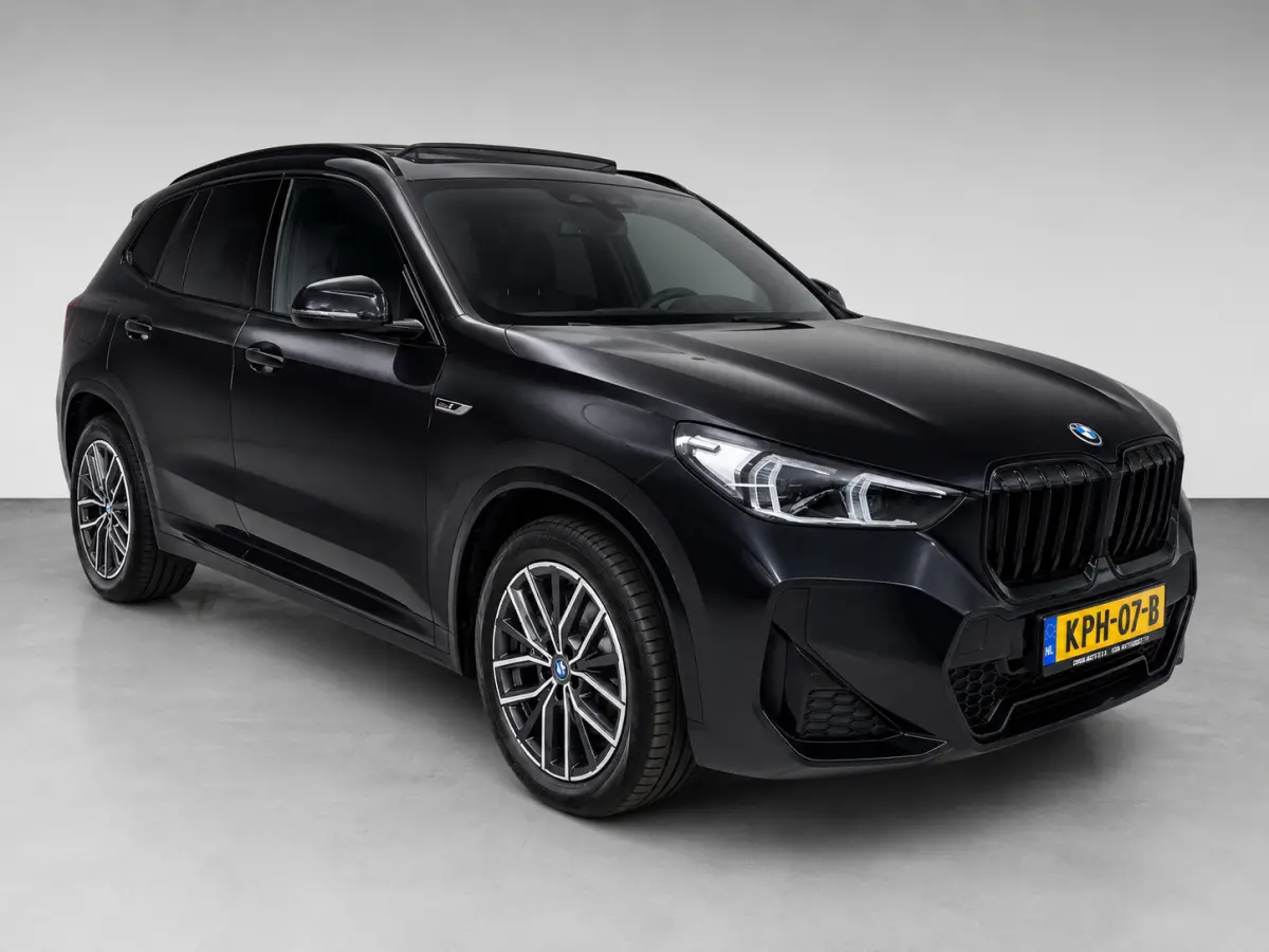 XDrive30e M-SPORT 327PK PANO/LEDER/H-KARDON/MASSAGE/M-STOELEN/DAB/CARPLAY//