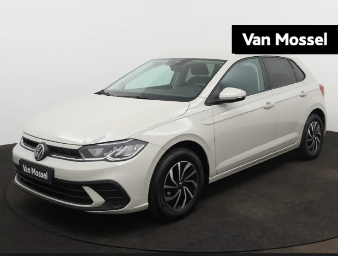 1.0 TSI Life Edition | Navigatie | Apple Carplay | Adaptieve cruise control | Climate control | Parkeersensoren achter | Achteruitrijcamera | LMV 15" inch | LED Verlichtingen |