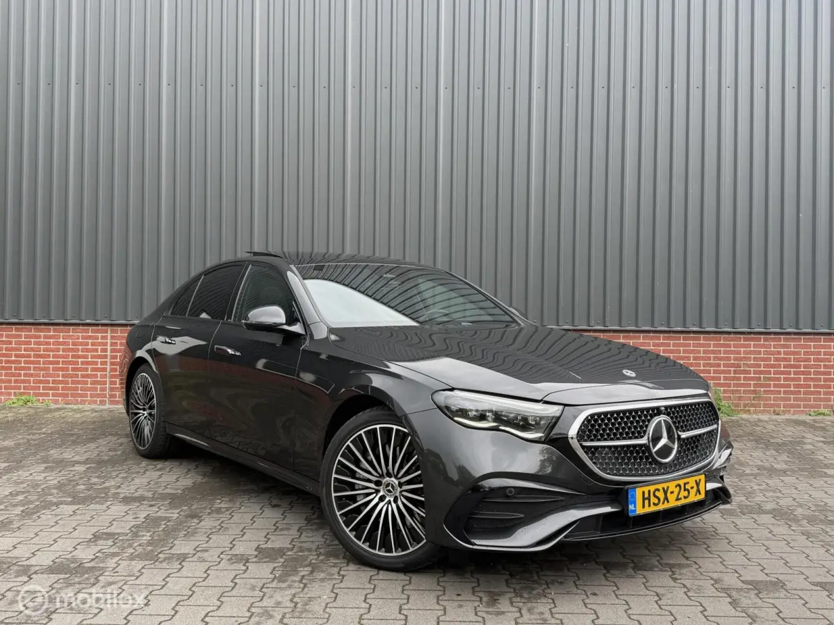 E300 de 4MATIC AMG Line Pano Burmester 4D Head-up Adaptive Cruise 360 Camera