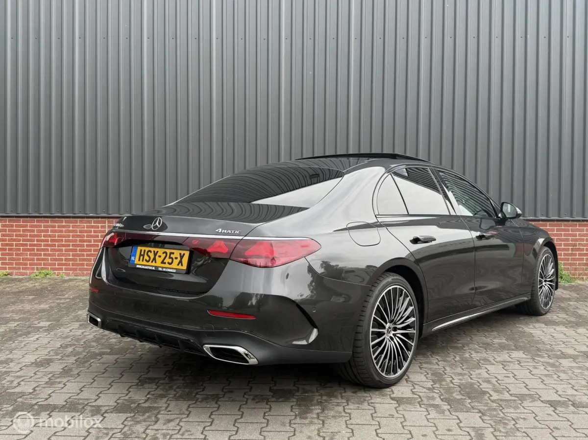 E300 de 4MATIC AMG Line Pano Burmester 4D Head-up Adaptive Cruise 360 Camera