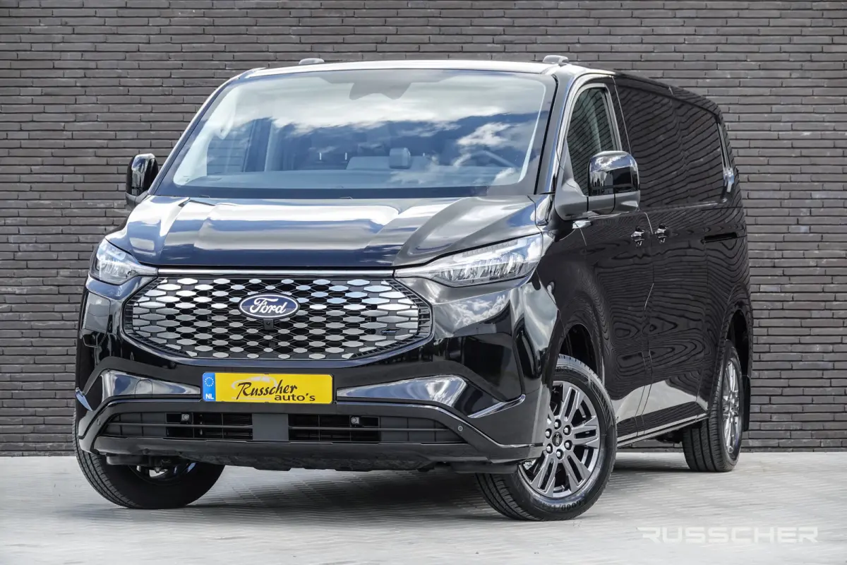 L2H1 218Pk Aut. | Elektrisch | Nieuwe 71Kwh Accu | Limited 340 | 2xSchuifdeur | 360° Camera | 17'' | Agate Black