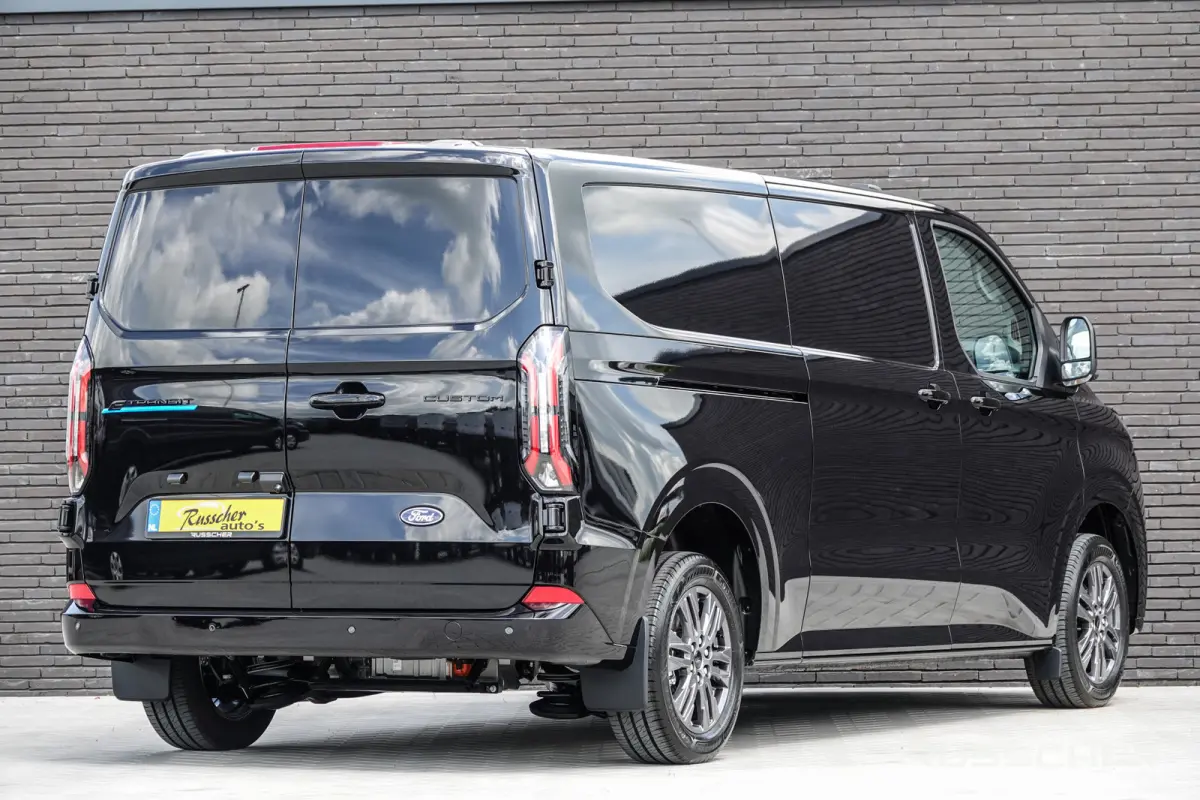 L2H1 218Pk Aut. | Elektrisch | Nieuwe 71Kwh Accu | Limited 340 | 2xSchuifdeur | 360° Camera | 17'' | Agate Black