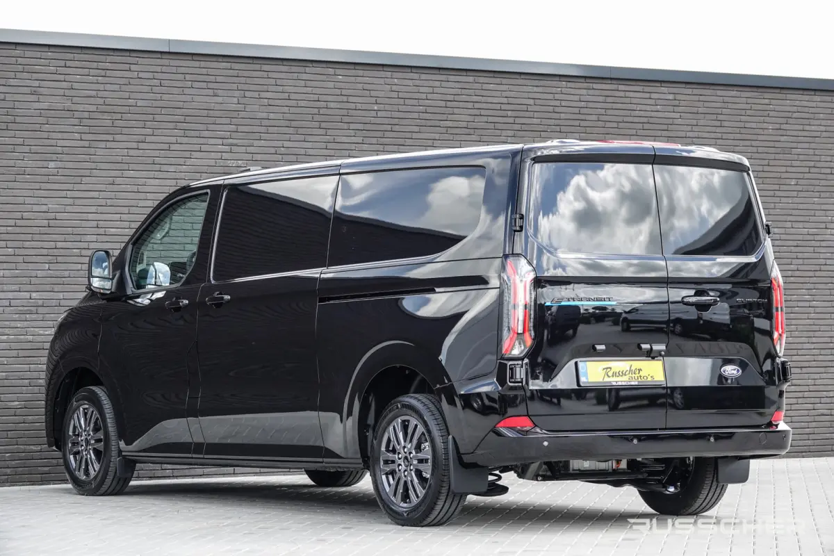 L2H1 218Pk Aut. | Elektrisch | Nieuwe 71Kwh Accu | Limited 340 | 2xSchuifdeur | 360° Camera | 17'' | Agate Black