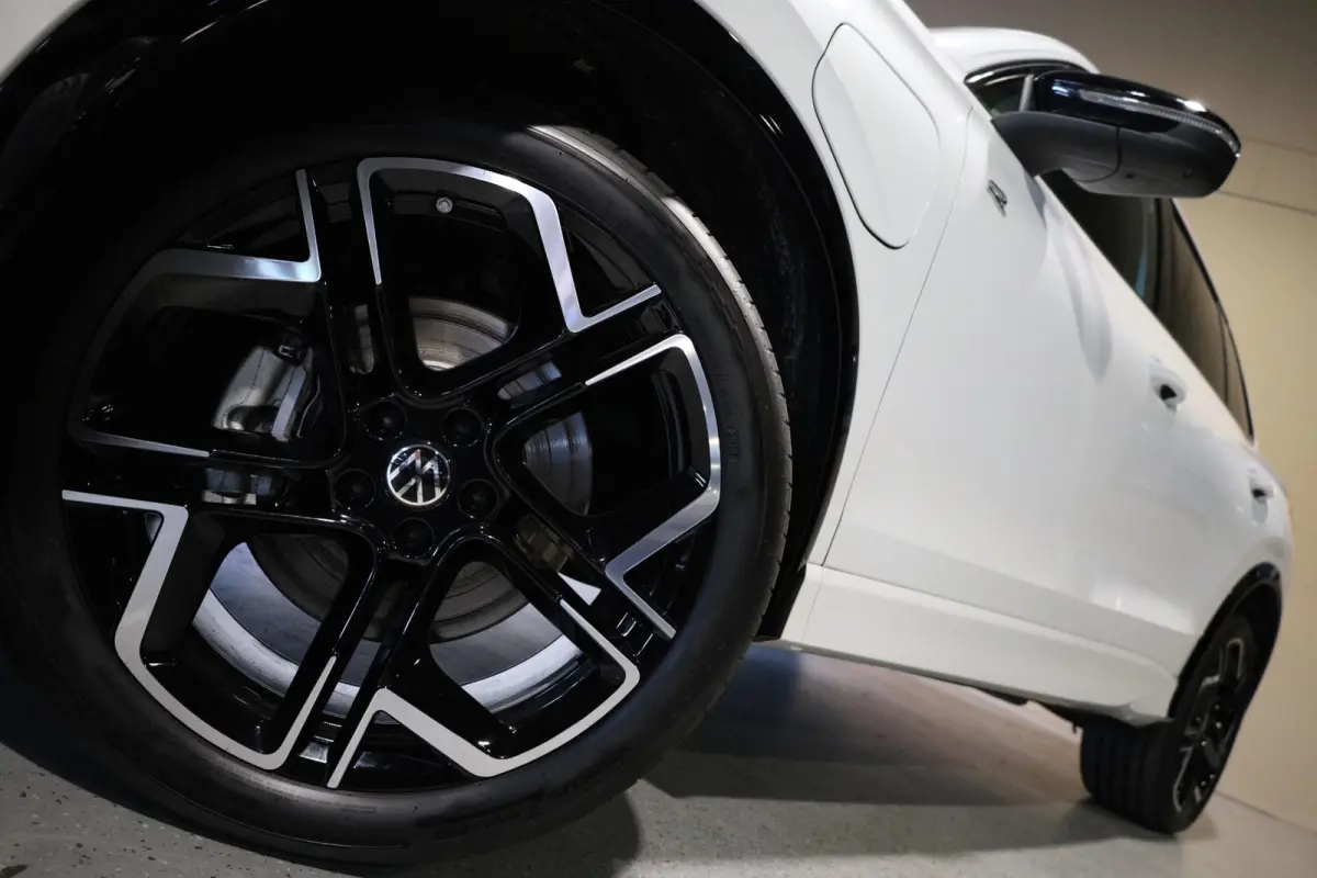 1.5 eHybrid R-Line Edition |Pano |Leder |Head-up |Massage |Harman/Kardon |Stoelverkoeling |360° |Trekhaak