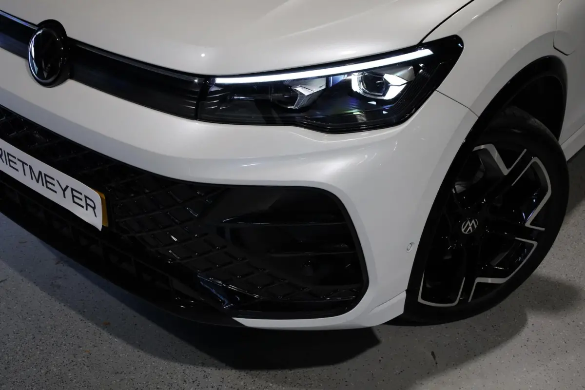 1.5 eHybrid R-Line Edition |Pano |Leder |Head-up |Massage |Harman/Kardon |Stoelverkoeling |360° |Trekhaak