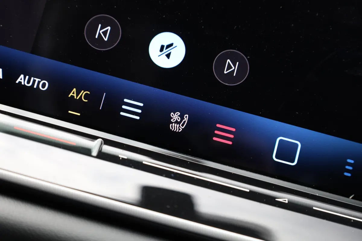 1.5 eHybrid R-Line Edition |Pano |Leder |Head-up |Massage |Harman/Kardon |Stoelverkoeling |360° |Trekhaak