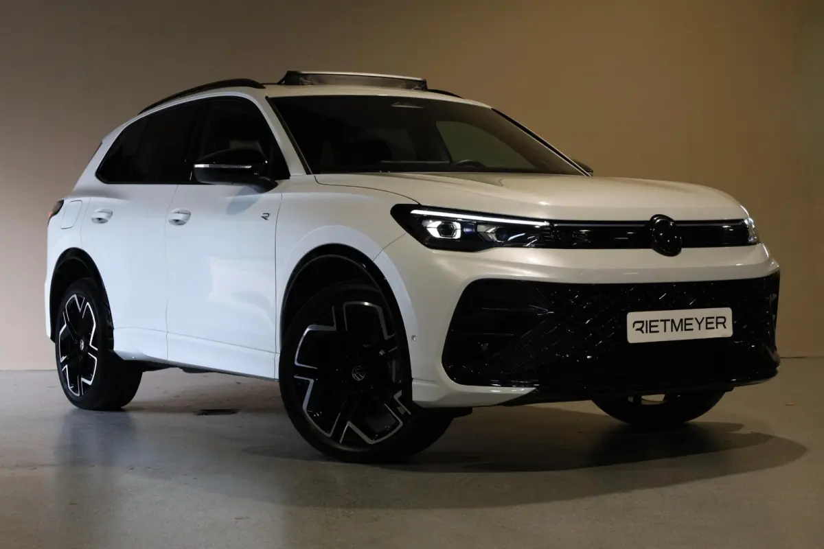 1.5 eHybrid R-Line Edition |Pano |Leder |Head-up |Massage |Harman/Kardon |Stoelverkoeling |360° |Trekhaak