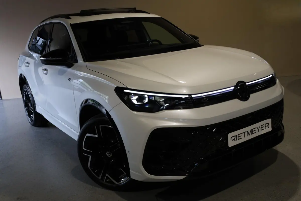 1.5 eHybrid R-Line Edition |Pano |Leder |Head-up |Massage |Harman/Kardon |Stoelverkoeling |360° |Trekhaak