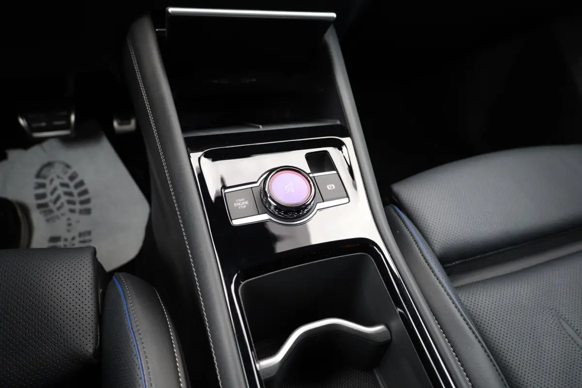 1.5 eHybrid R-Line Edition |Pano |Leder |Head-up |Massage |Harman/Kardon |Stoelverkoeling |360° |Trekhaak