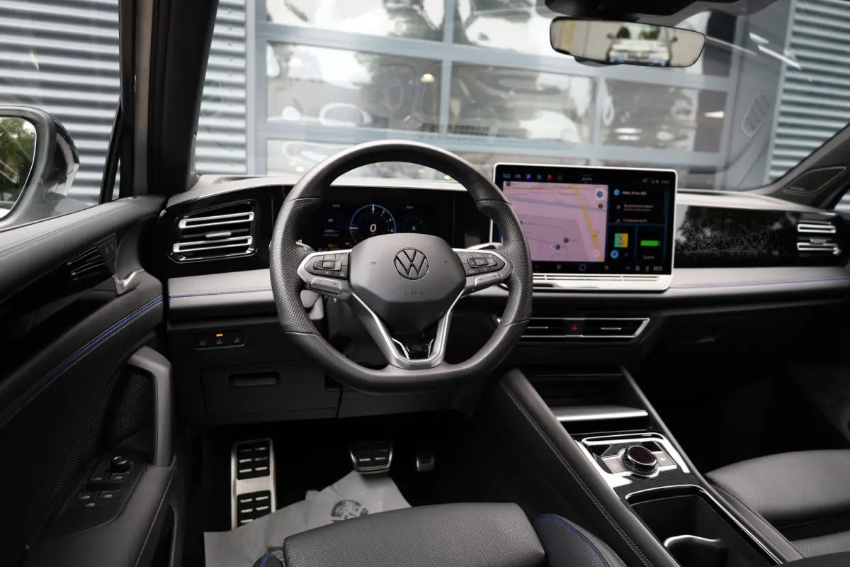 1.5 eHybrid R-Line Edition |Pano |Leder |Head-up |Massage |Harman/Kardon |Stoelverkoeling |360° |Trekhaak