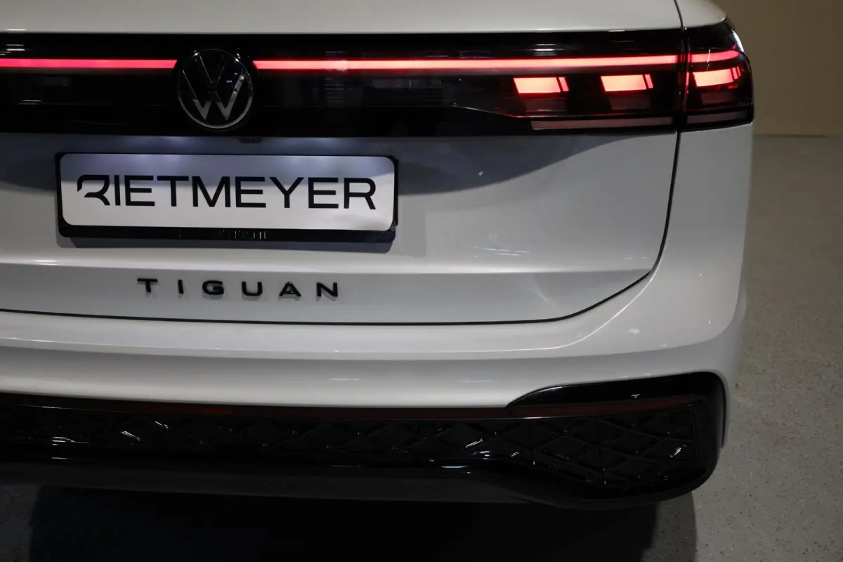 1.5 eHybrid R-Line Edition |Pano |Leder |Head-up |Massage |Harman/Kardon |Stoelverkoeling |360° |Trekhaak