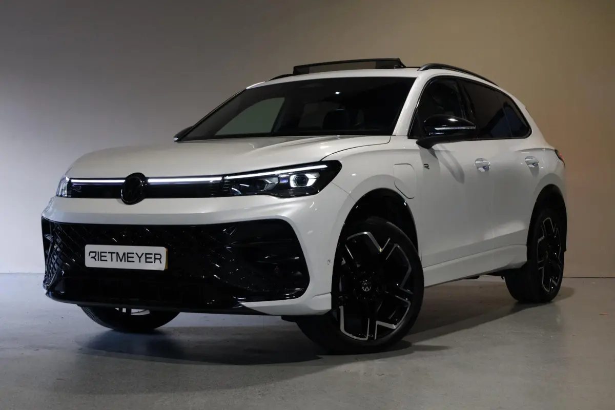 1.5 eHybrid R-Line Edition |Pano |Leder |Head-up |Massage |Harman/Kardon |Stoelverkoeling |360° |Trekhaak