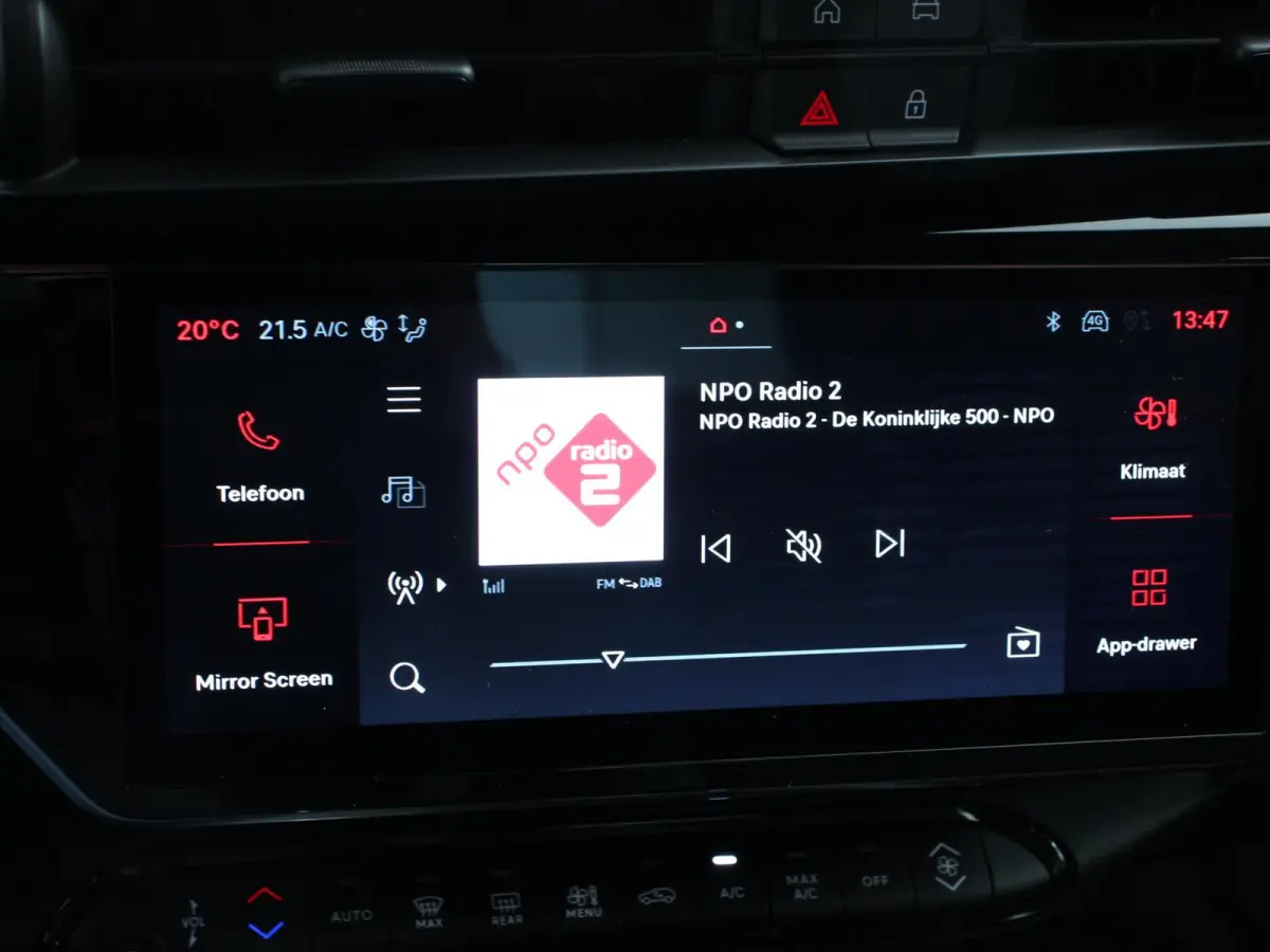 Elettrica Automaat 156PK Adaptieve Cruise Control LMV 18 inch Full Led Matrix Parkeer sensoren Navigatie Apple Carplay / Android auto  Climate Control