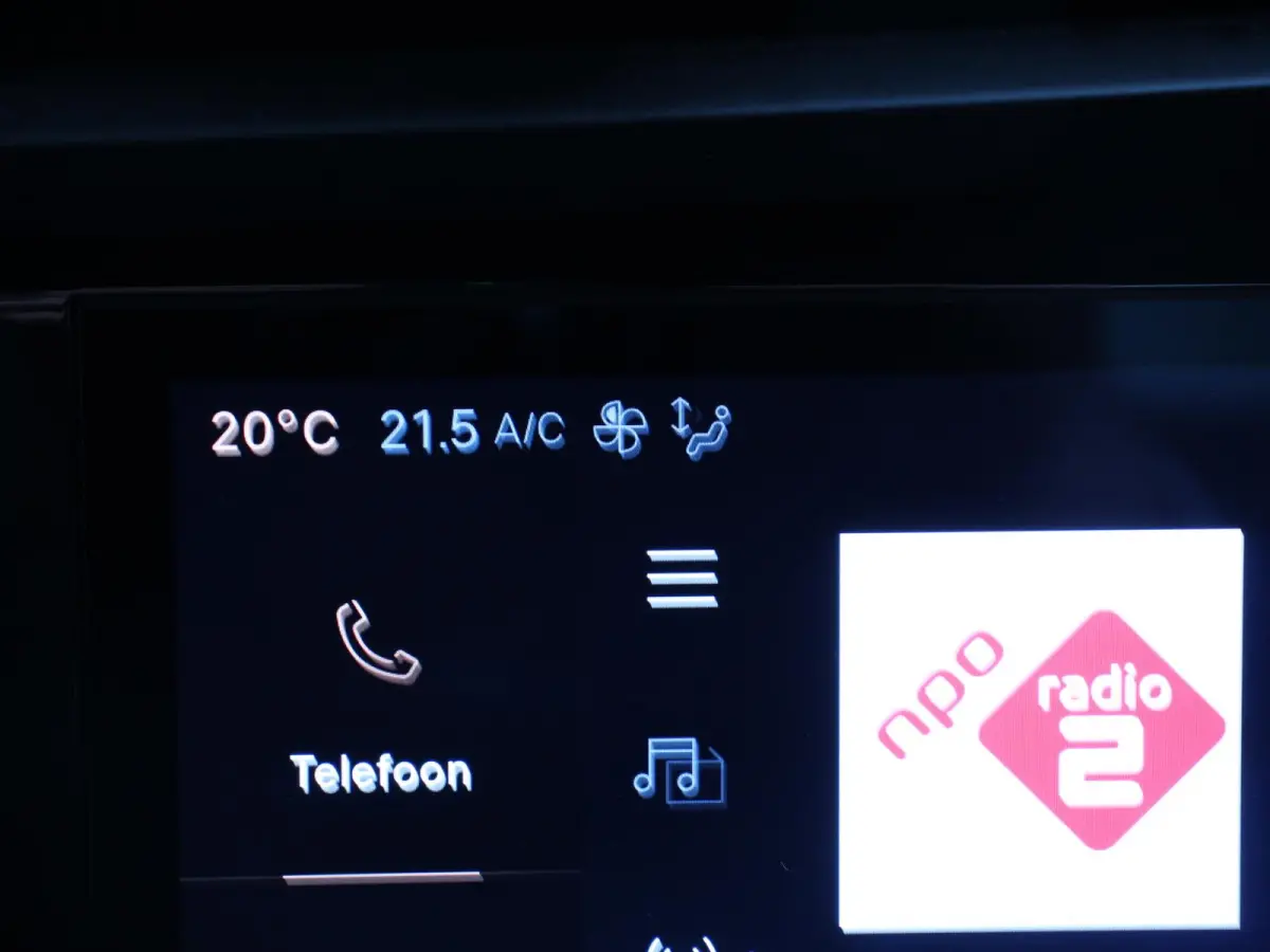 Elettrica Automaat 156PK Adaptieve Cruise Control LMV 18 inch Full Led Matrix Parkeer sensoren Navigatie Apple Carplay / Android auto  Climate Control