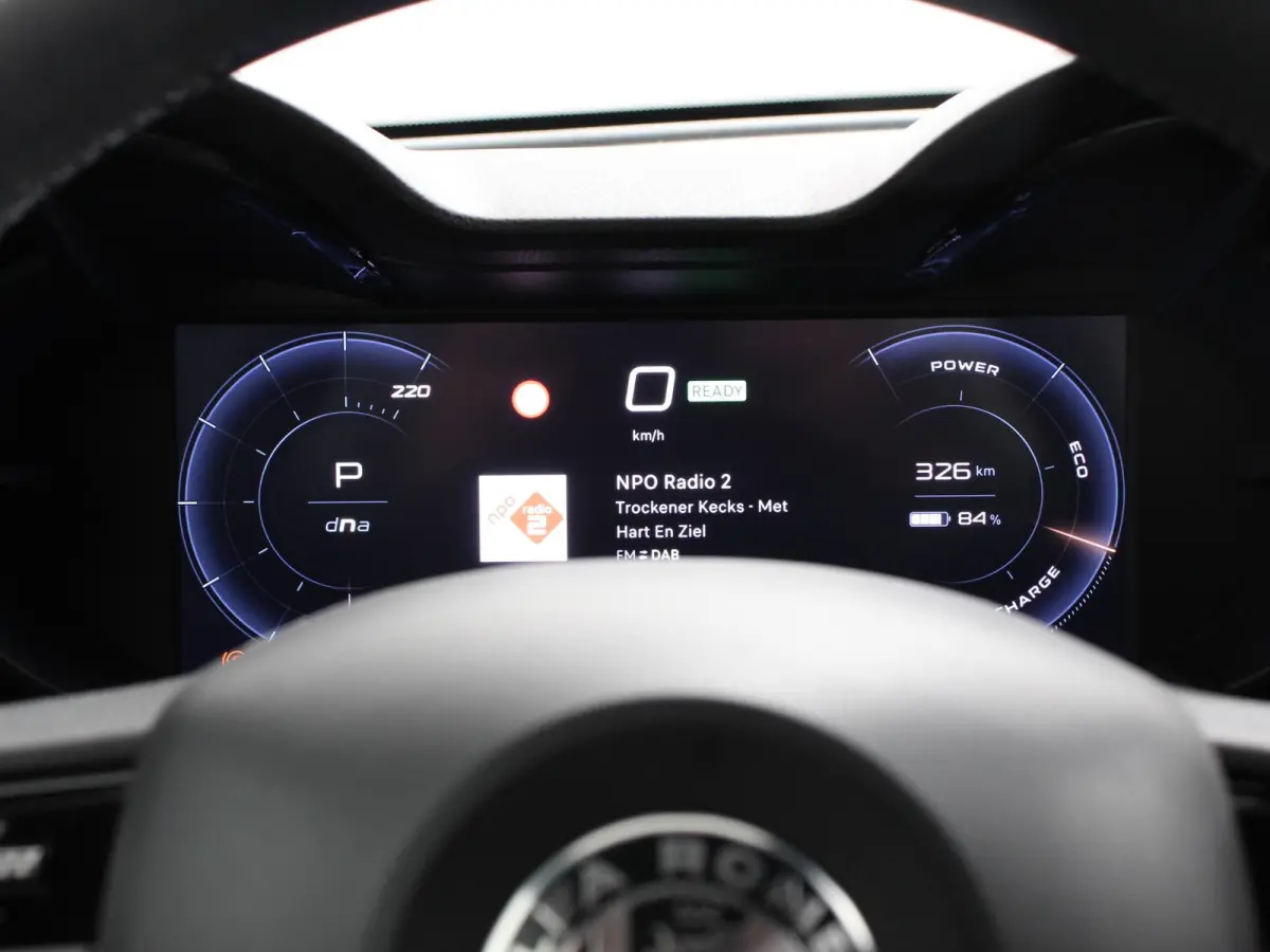 Elettrica Automaat 156PK Adaptieve Cruise Control LMV 18 inch Full Led Matrix Parkeer sensoren Navigatie Apple Carplay / Android auto  Climate Control