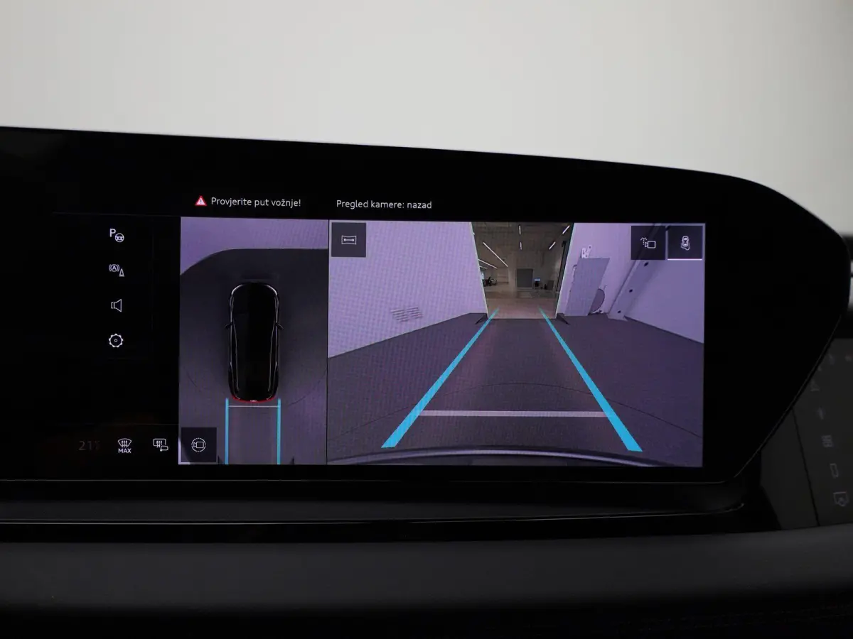 S edition Quattro 100 kWh | Adaptive cruise control | 360 graden camera | Stoelverwarming voor & achter | Climate control | Dodehoekdetectie | Geheugen best.stoel | Stuurverwarming |  MMI-bi