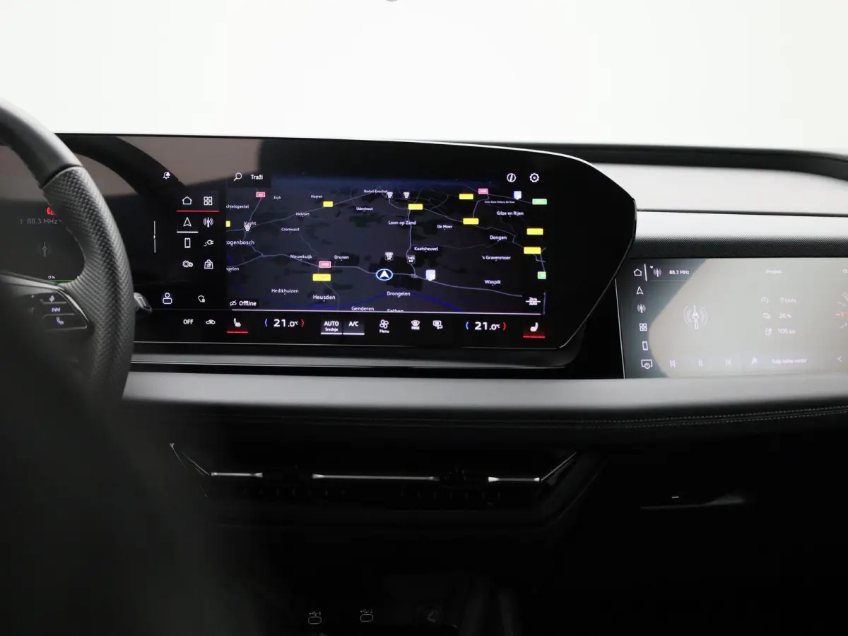 S edition Quattro 100 kWh | Adaptive cruise control | 360 graden camera | Stoelverwarming voor & achter | Climate control | Dodehoekdetectie | Geheugen best.stoel | Stuurverwarming |  MMI-bi