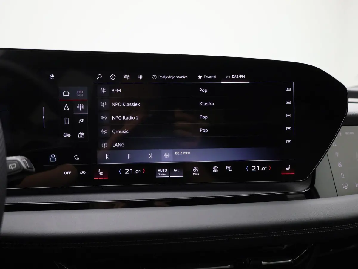 S edition Quattro 100 kWh | Adaptive cruise control | 360 graden camera | Stoelverwarming voor & achter | Climate control | Dodehoekdetectie | Geheugen best.stoel | Stuurverwarming |  MMI-bi
