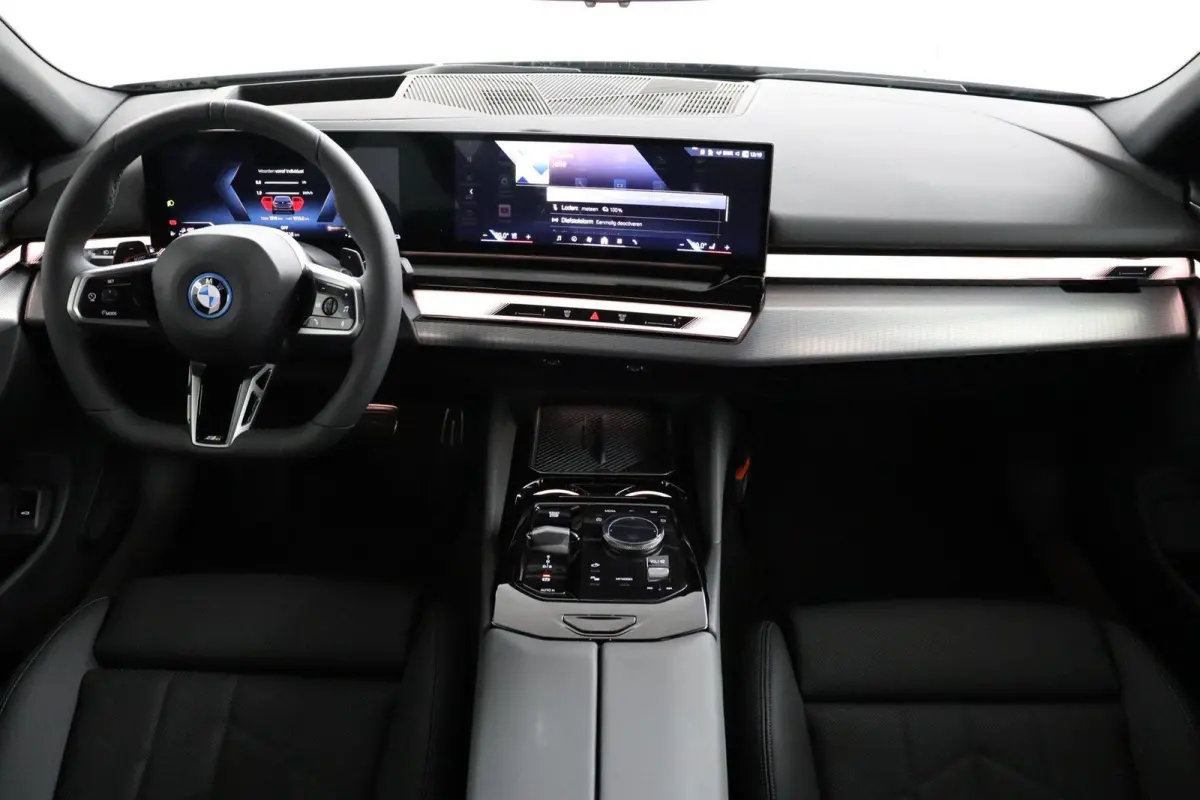 530e M Sport Edition | SOH 100% | Trekhaak | Driving Assistant Plus |  Bowers & Wilkins | Stoelventilatie voorstoelen |