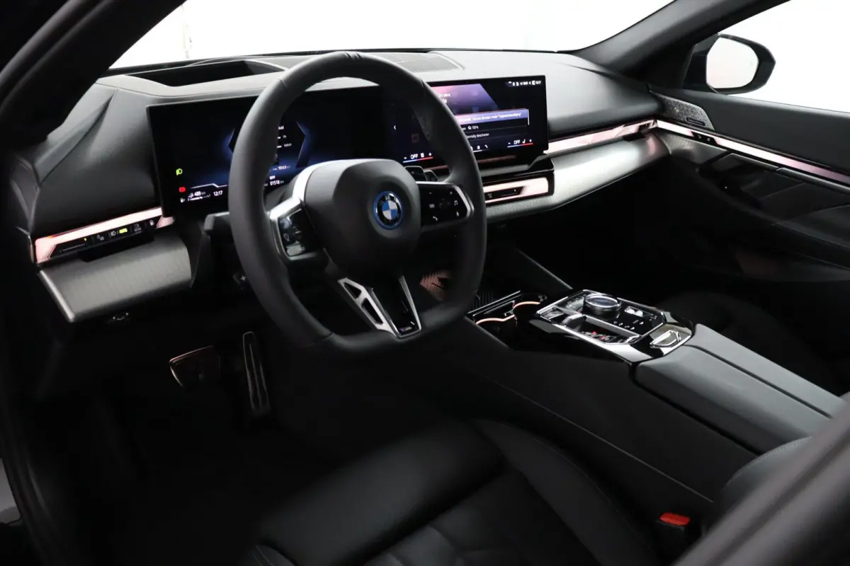530e M Sport Edition | SOH 100% | Trekhaak | Driving Assistant Plus |  Bowers & Wilkins | Stoelventilatie voorstoelen |