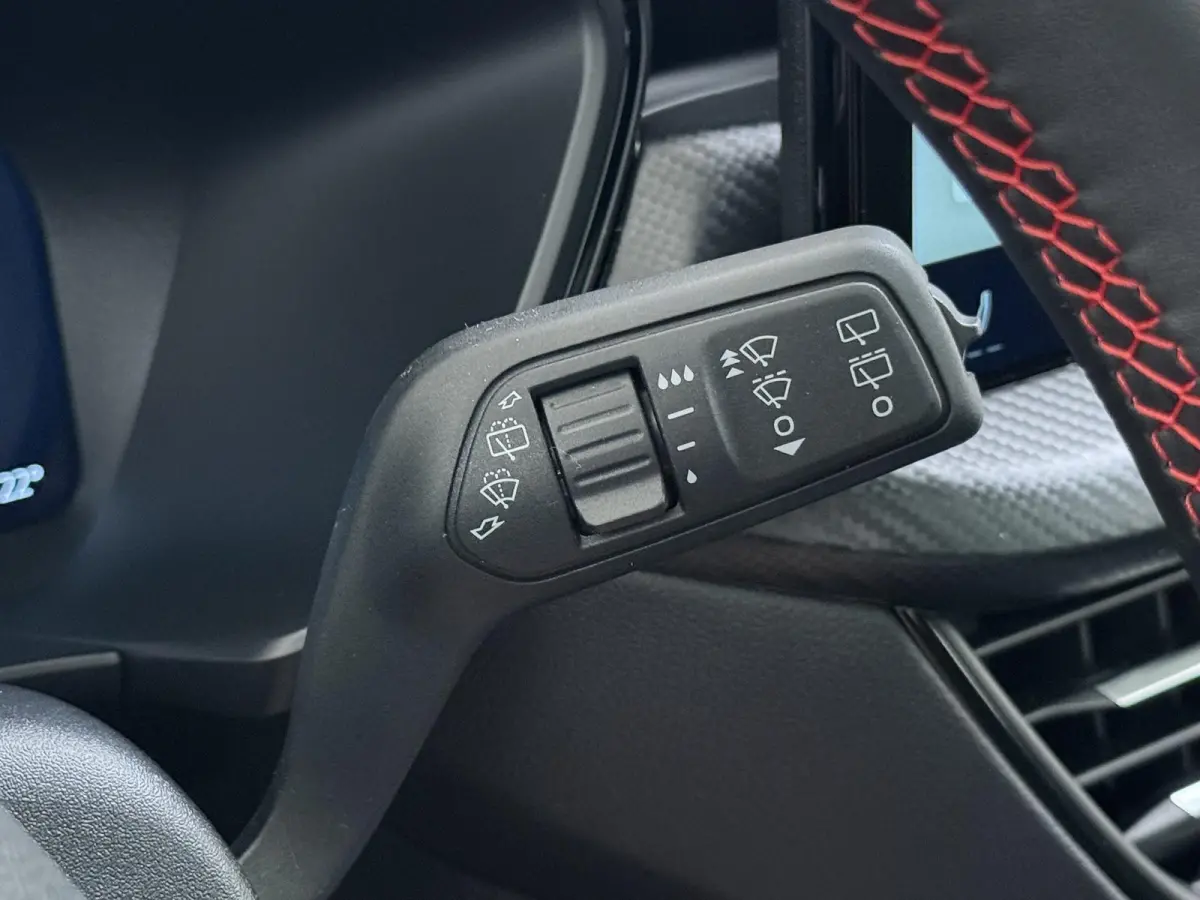 2.5 PHEV ST-Line X VAN: 47.900,- VOOR: 40.877,- UW HERFSTVOORDEEL: 7.023,-NIEUWE AUTO! | WINTERPACK | SNEL LEVERBAAR | BTW VERREKENBAAR