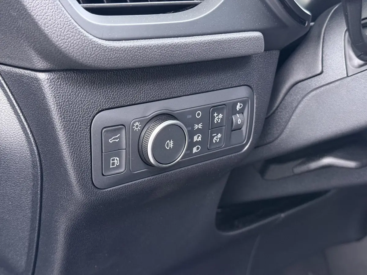2.5 PHEV ST-Line X VAN: 47.900,- VOOR: 40.877,- UW HERFSTVOORDEEL: 7.023,-NIEUWE AUTO! | WINTERPACK | SNEL LEVERBAAR | BTW VERREKENBAAR