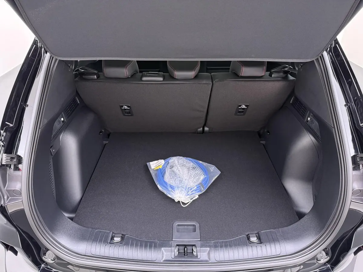 2.5 PHEV ST-Line X VAN: 47.900,- VOOR: 40.877,- UW HERFSTVOORDEEL: 7.023,-NIEUWE AUTO! | WINTERPACK | SNEL LEVERBAAR | BTW VERREKENBAAR