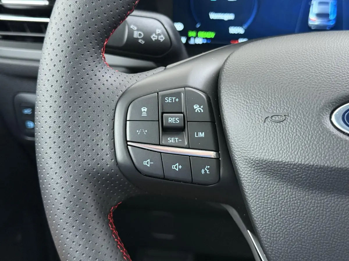 2.5 PHEV ST-Line X VAN: 47.900,- VOOR: 40.877,- UW HERFSTVOORDEEL: 7.023,-NIEUWE AUTO! | WINTERPACK | SNEL LEVERBAAR | BTW VERREKENBAAR