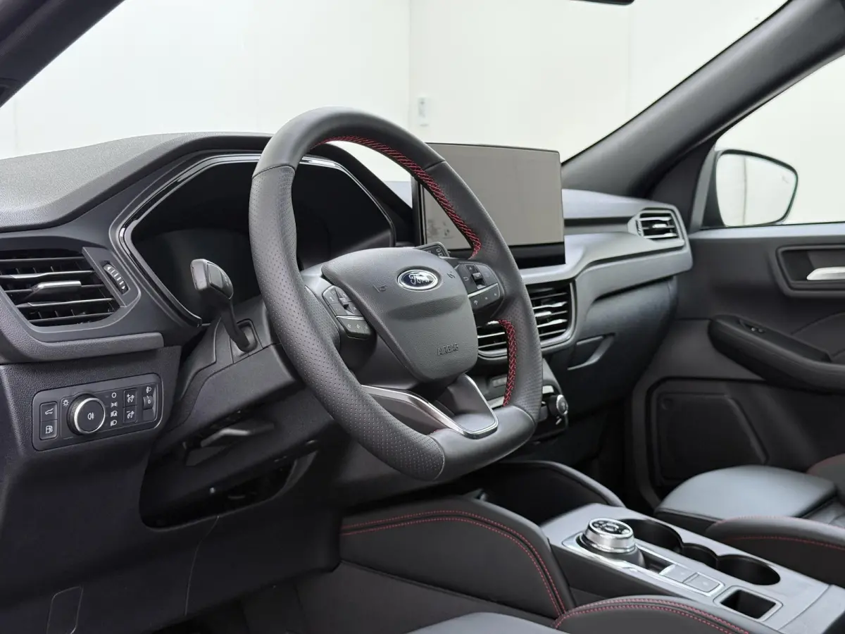 2.5 PHEV ST-Line X VAN: 47.900,- VOOR: 40.877,- UW HERFSTVOORDEEL: 7.023,-NIEUWE AUTO! | WINTERPACK | SNEL LEVERBAAR | BTW VERREKENBAAR