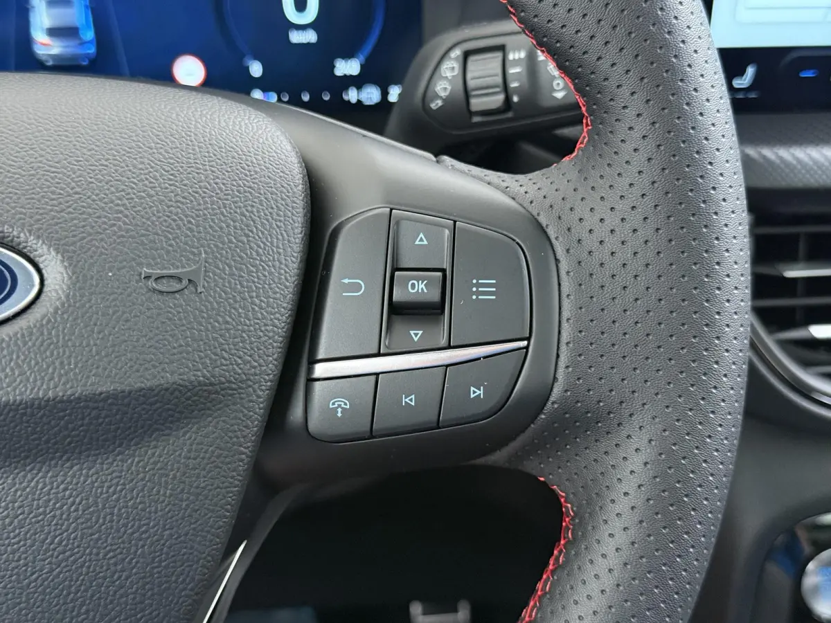 2.5 PHEV ST-Line X VAN: 47.900,- VOOR: 40.877,- UW HERFSTVOORDEEL: 7.023,-NIEUWE AUTO! | WINTERPACK | SNEL LEVERBAAR | BTW VERREKENBAAR