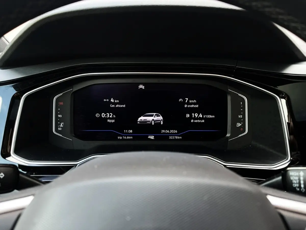 1.0 TSI 95pk R-Line | Panoramadak | Navigatie | IQ Light