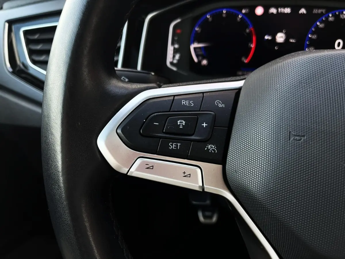 1.0 TSI 95pk R-Line | Panoramadak | Navigatie | IQ Light