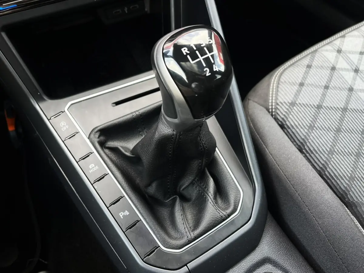 1.0 TSI 95pk R-Line | Panoramadak | Navigatie | IQ Light