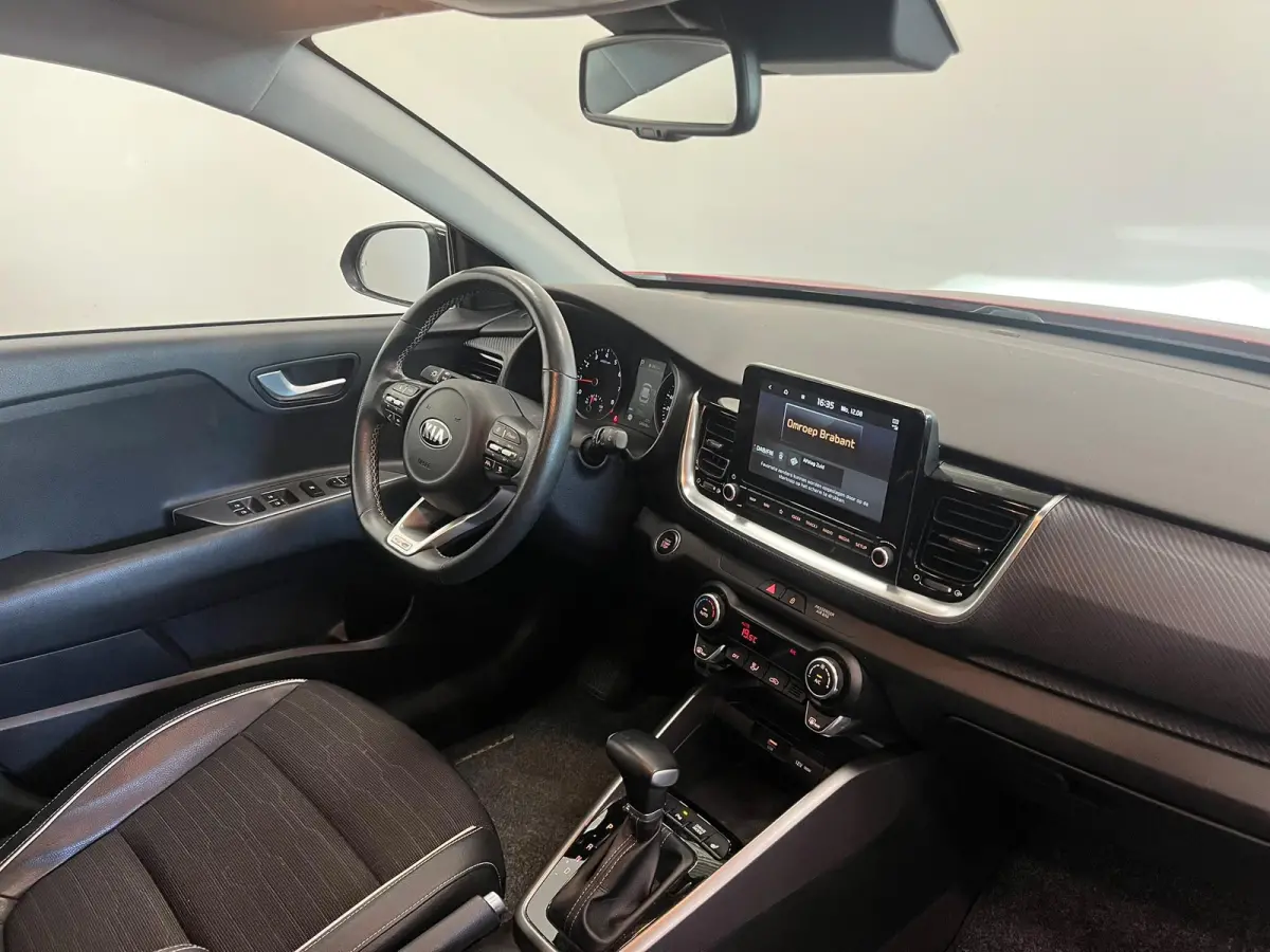 1.0 74kW GT Line Automaat Navigatie Apple Carplay Android Auto Camera Parkeersensoren achter Adaptive Cruise Control Stoel- en stuurverwarming Full Led Half leder Climate Control Lichtmetale