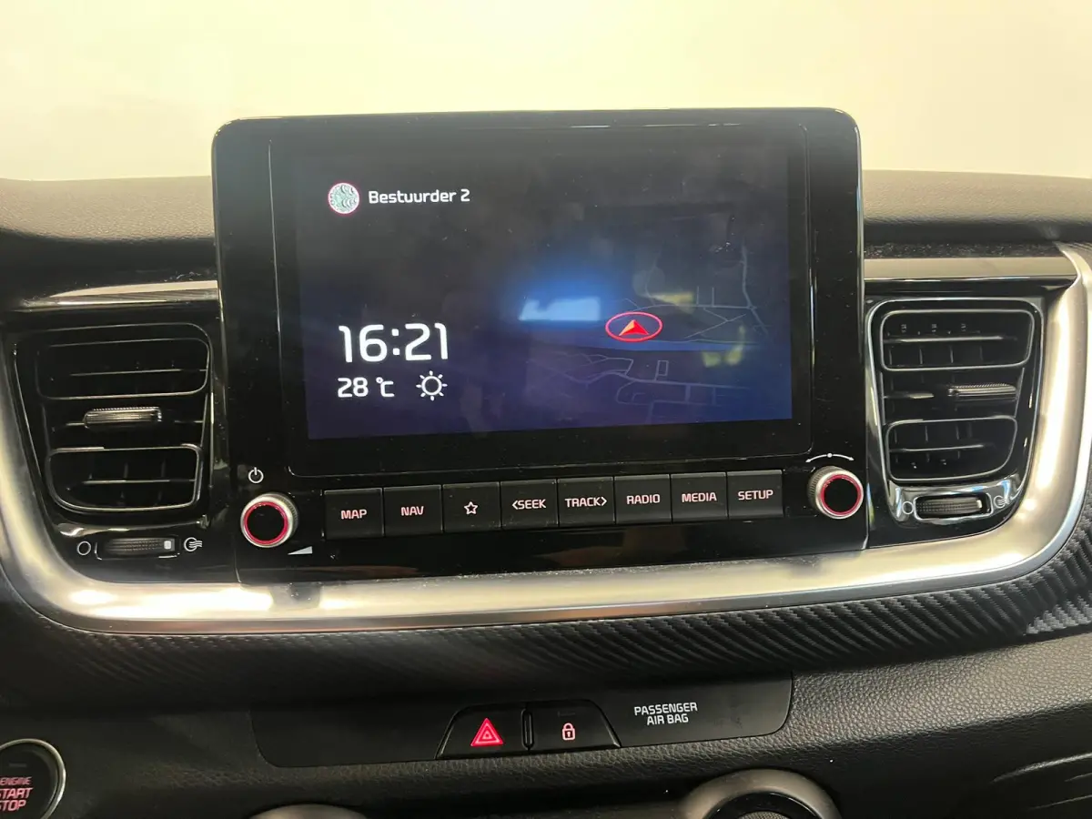 1.0 74kW GT Line Automaat Navigatie Apple Carplay Android Auto Camera Parkeersensoren achter Adaptive Cruise Control Stoel- en stuurverwarming Full Led Half leder Climate Control Lichtmetale