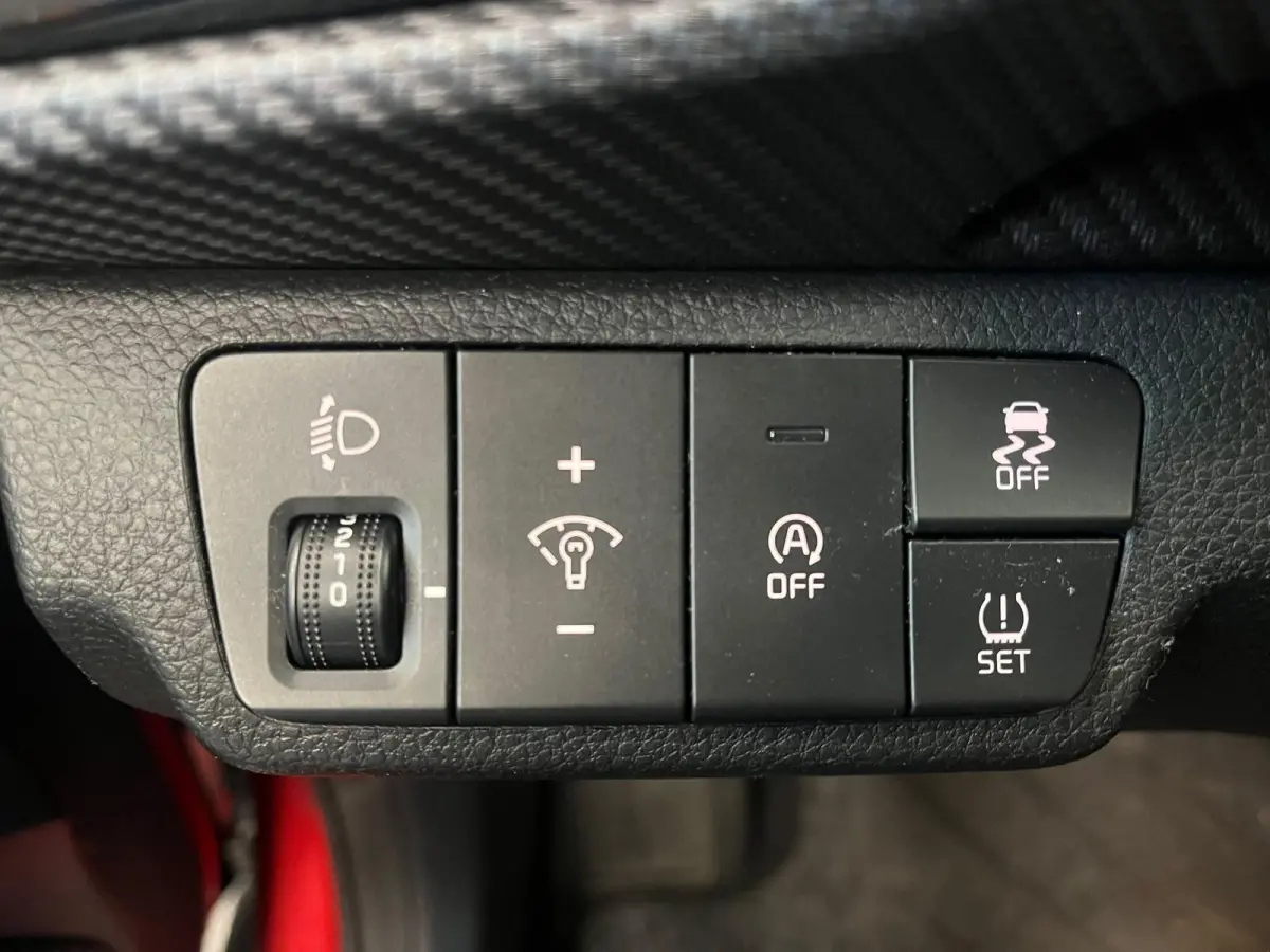 1.0 74kW GT Line Automaat Navigatie Apple Carplay Android Auto Camera Parkeersensoren achter Adaptive Cruise Control Stoel- en stuurverwarming Full Led Half leder Climate Control Lichtmetale