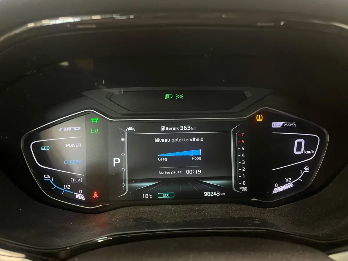 1.6 GDi PHEV Pulse Schuifdak Navigatie Apple Carplay Android Auto Camera Parkeersensoren achter Adaptive Cruise Control Full Led Half leder Climate Control Lichtmetalen velgen